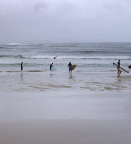 Surfers- Byron bay