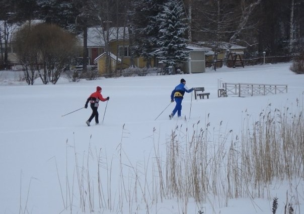 Ski de fond sur lac gelé