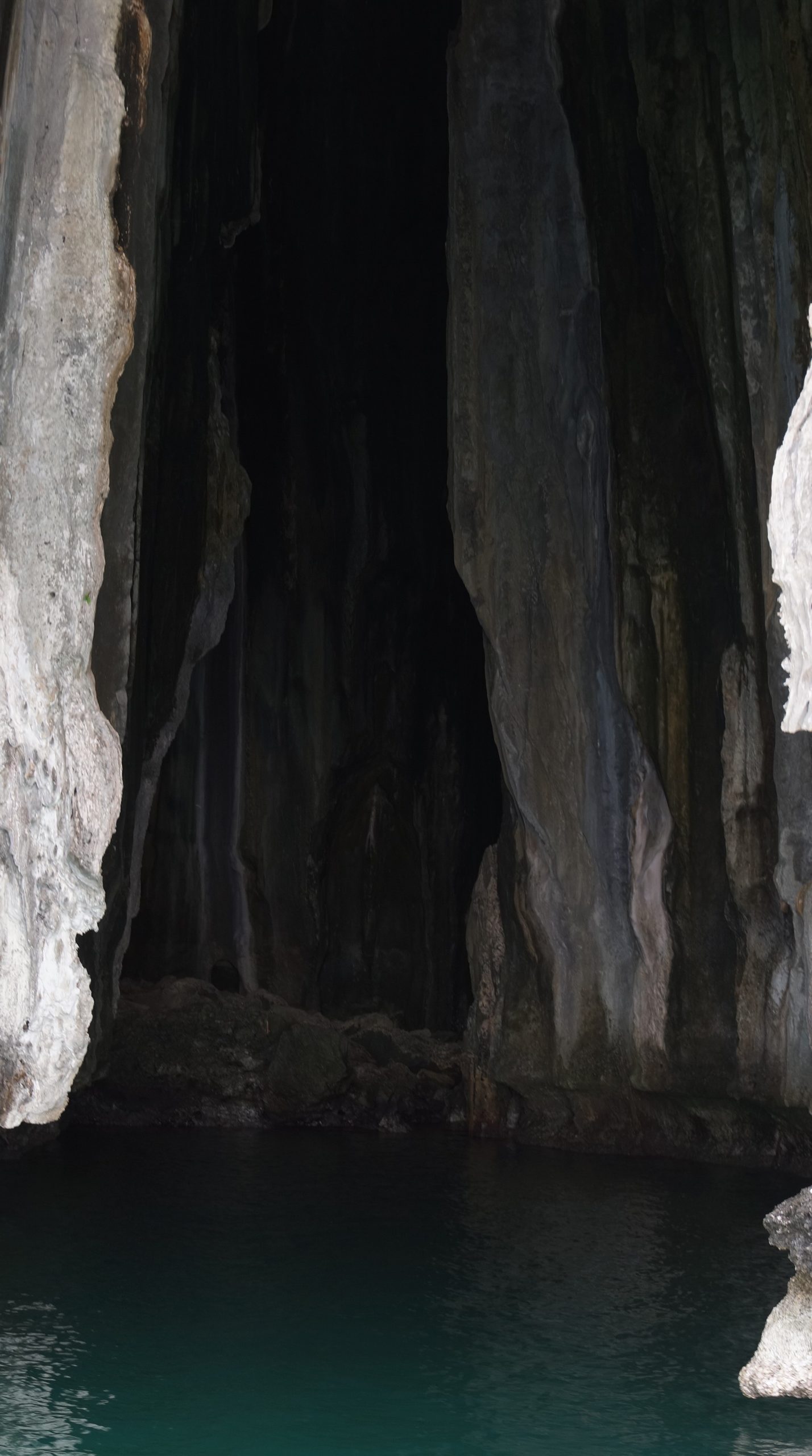 Cathedral Cave- Palawan - Philippines