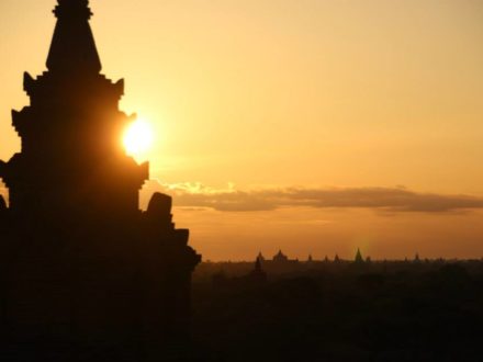 Pagode schwezigon old bagan - Birmanie