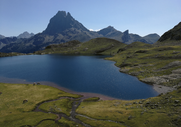 lac Gentau pendant la randonnée des lacs d'ayous dans les Pyrénées