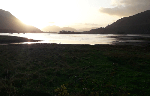 Glencoe_Ecosse : coucher de soleil sur un loch