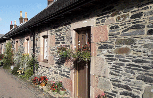 Luss_Loch_Lormond_Ecosse, Luss est un petit village avec des maisons en pierre